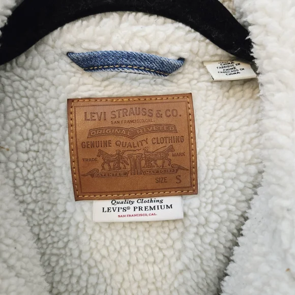 Levis Sherpa Trucker Jacket - Picture 10 of 10